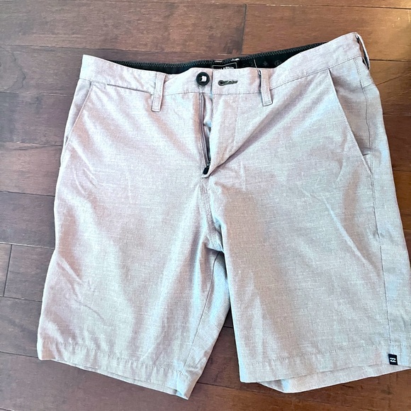 Billabong shorts - Picture 1 of 1